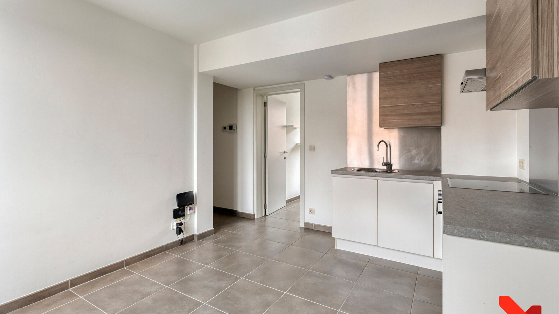 Ontdek dit charmante &eacute;&eacute;nslaapkamerappartement in de Sint-Hubertusstraat te Leuven, de ideale plek voor wie op zoek is naar comfort op een uitstekende locatie.

Dit appartement biedt alles wat je nodig hebt voor een aangenaam en praktisch leven in het ha