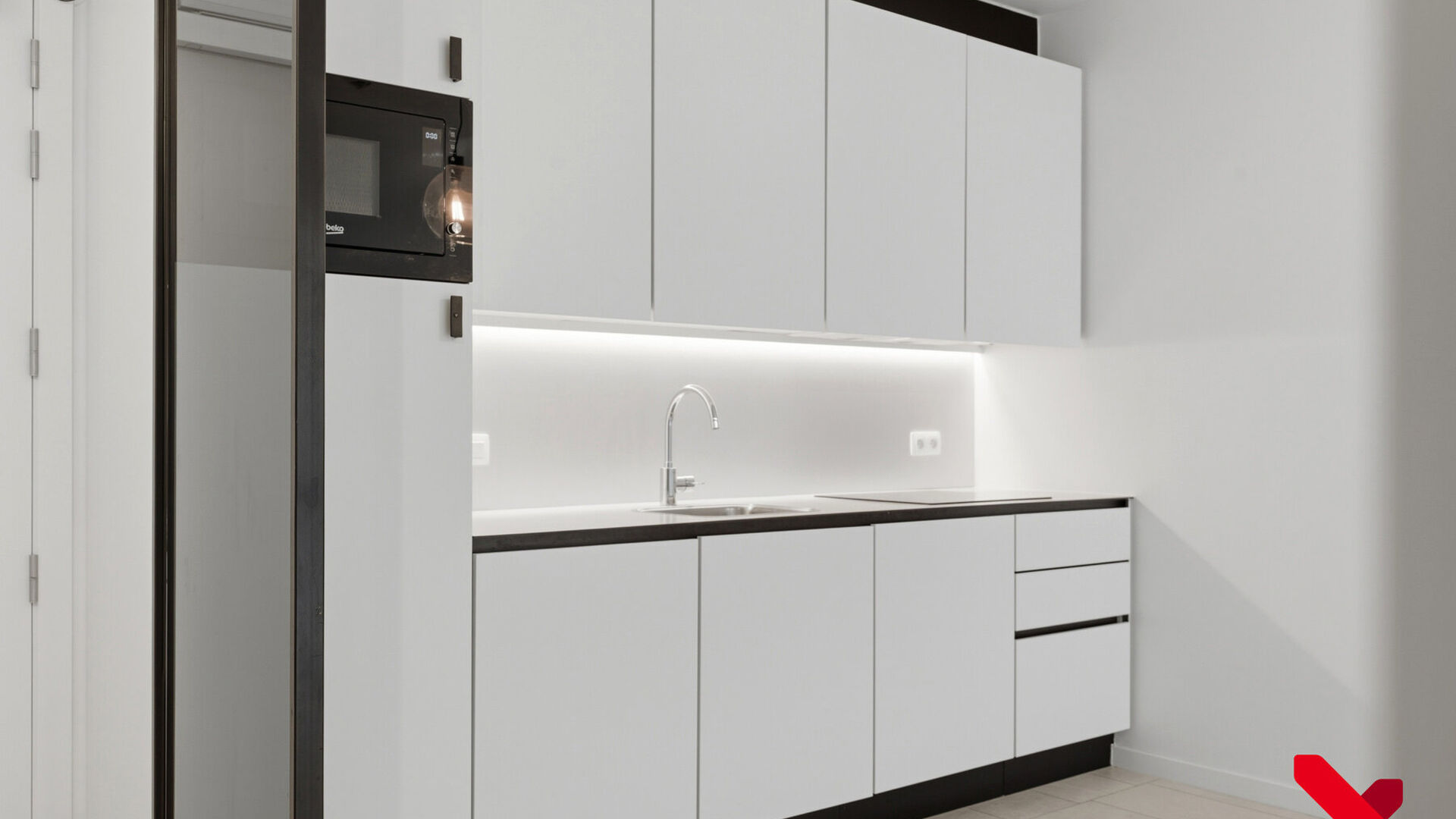 Welkom in Wilsele! Deze prachtige assistentiewoning is gelegen op de gelijkvloerse verdieping van residentie "Goodlife", een kleinschalige residentie met 36 eenheden waar het heerlijk vertoeven is met alle diensten en zorg binnen handbereik. Zo is er een