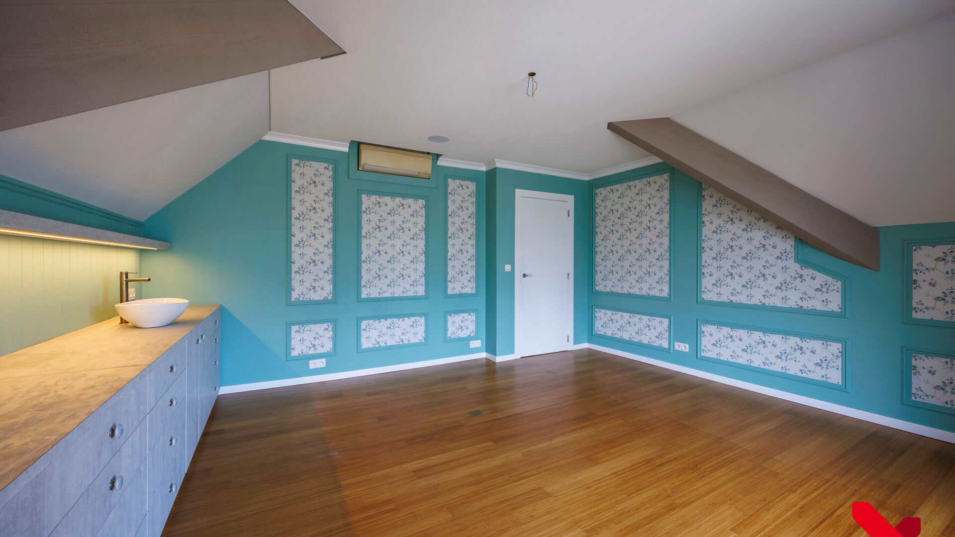 Commercial building for sale in Leuven Heverlee