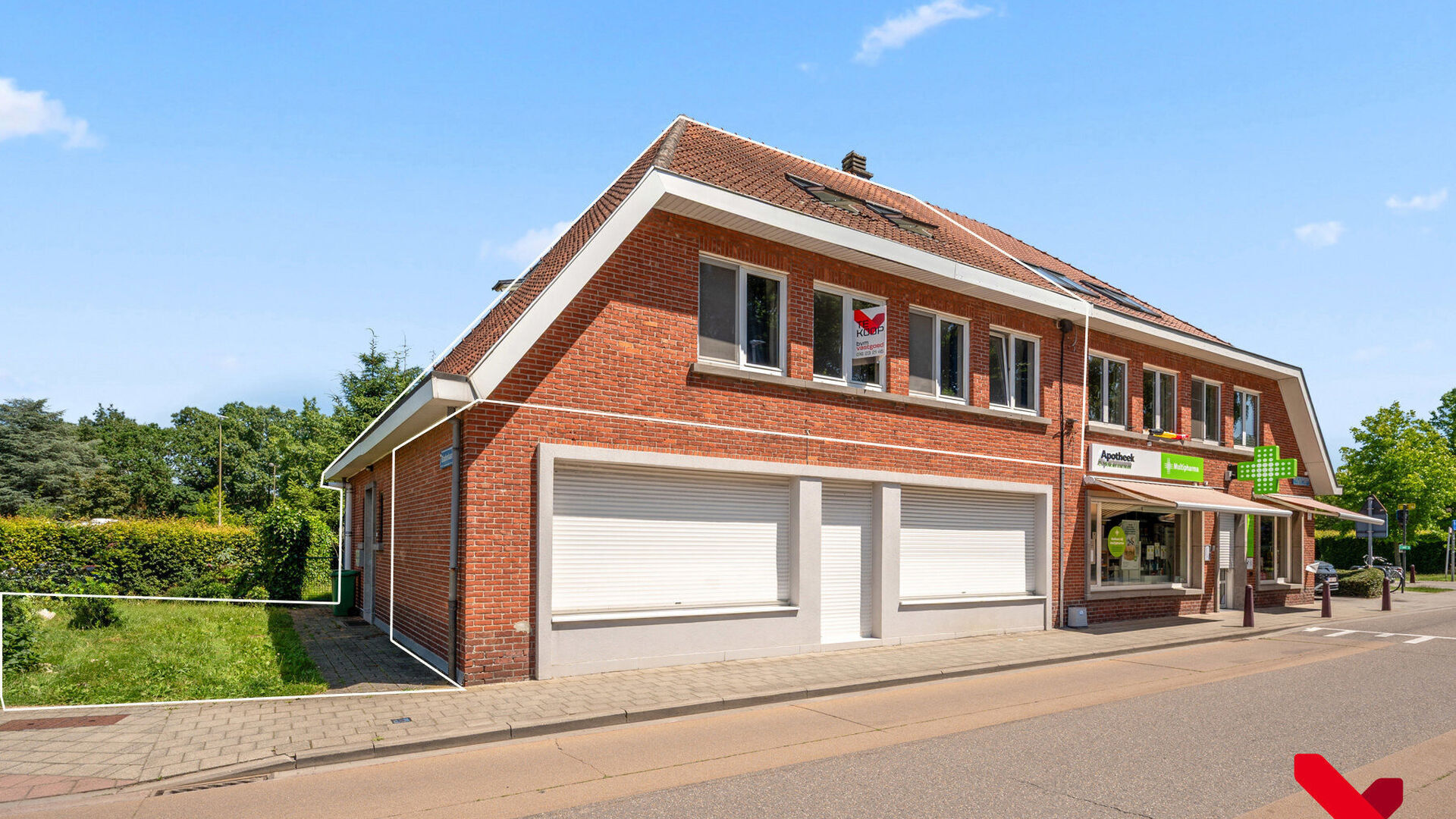 Welcome to Kessel-Lo! This charming duplex apartment enjoys an excellent location close to the center of Leuven. Shops, schools, public transport, and various sports and recreational facilities are within walking and cycling distance, offering an ideal co