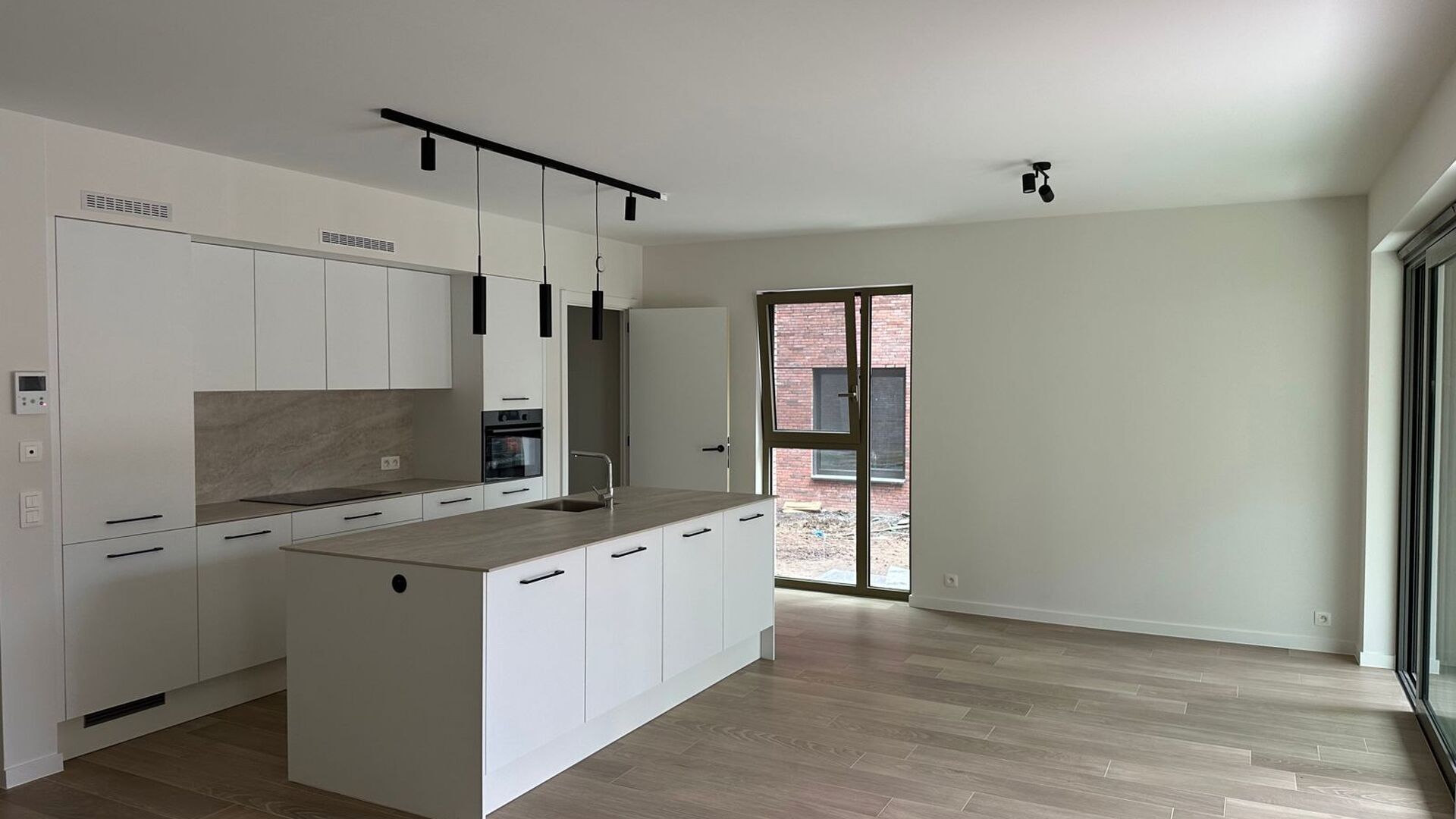 Luxury newly built apartment with 2 bedrooms in the brand-new residential project Burenberg.

This energy-efficient newly built apartment is part of the prestigious Burenberg residential project&mdash;a new development in Leuven offering many advantages, such