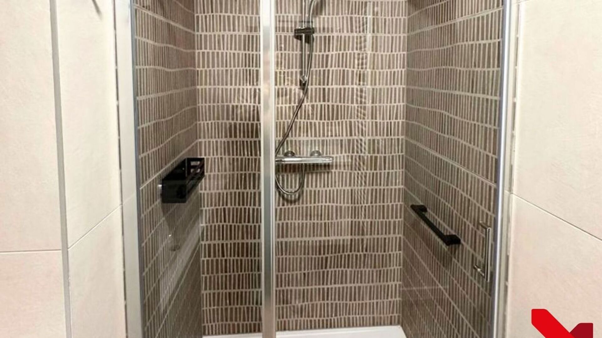 Luxury newly built apartment with 2 bedrooms in the brand-new residential project Burenberg.
This energy-efficient newly built apartment is part of the prestigious Burenberg residential project—a new development in Leuven offering many advantages, such