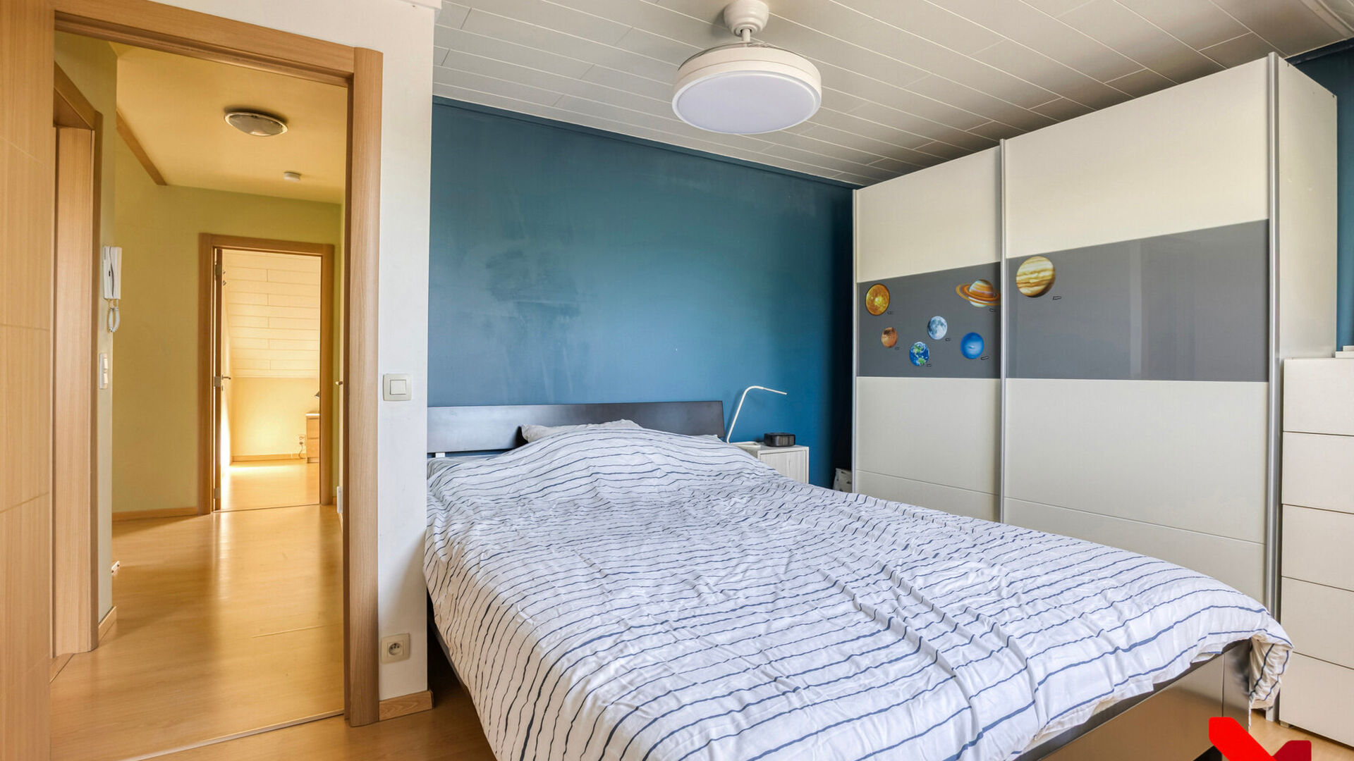 Ben je op zoek naar een unieke kans om een ruime woning met succesvolle frituur over te nemen in een gezellige buurt? Dit prachtige pand  (gebouwd in 2008) aan de Tiensesteenweg 67a in Binkom biedt alles wat je nodig hebt om te wonen én ondernemen op é