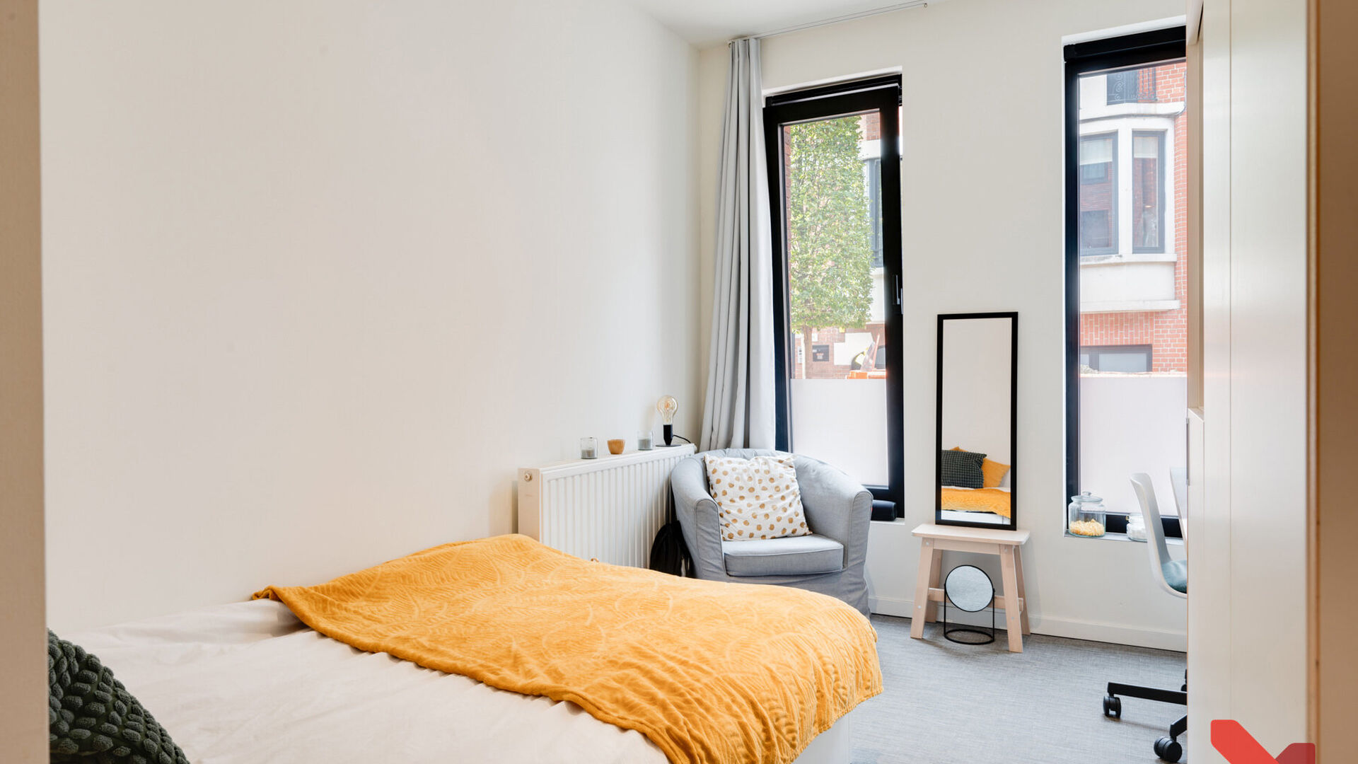 Student rooms located in the ACE student residence at 266 Knight Street. This room has its own bathroom, is furnished with: a bed, desk, bookshelf, closet and refrigerator. Each hallway has its common kitchen, where each student has their own kitchen cabi