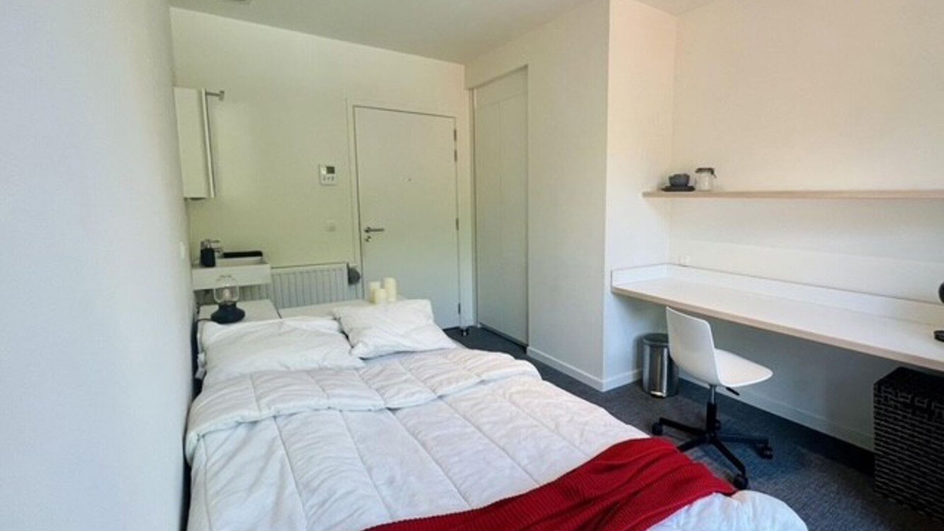 Student rooms located in the ACE student residence at 266 Knight Street. This room has its own bathroom, is furnished with: a bed, desk, bookshelf, closet and refrigerator. Each hallway has its common kitchen, where each student has their own kitchen cabi