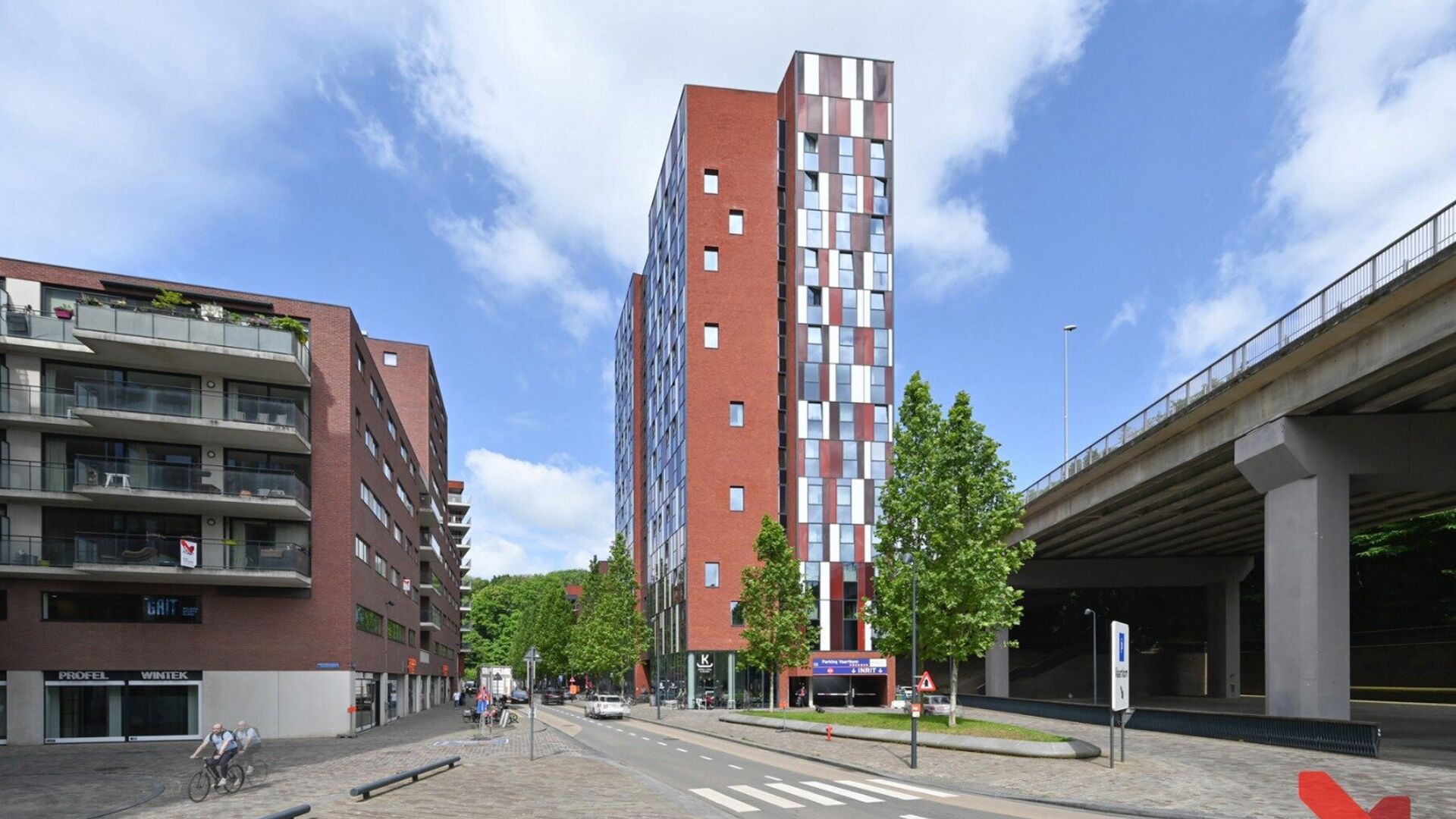 Welcome to Leuven! Are you looking for an investment opportunity where you don't have to worry about renting out and managing your property? Then you have come to the right place! Waterview is a unique project that offers you the perfect opportunity to in