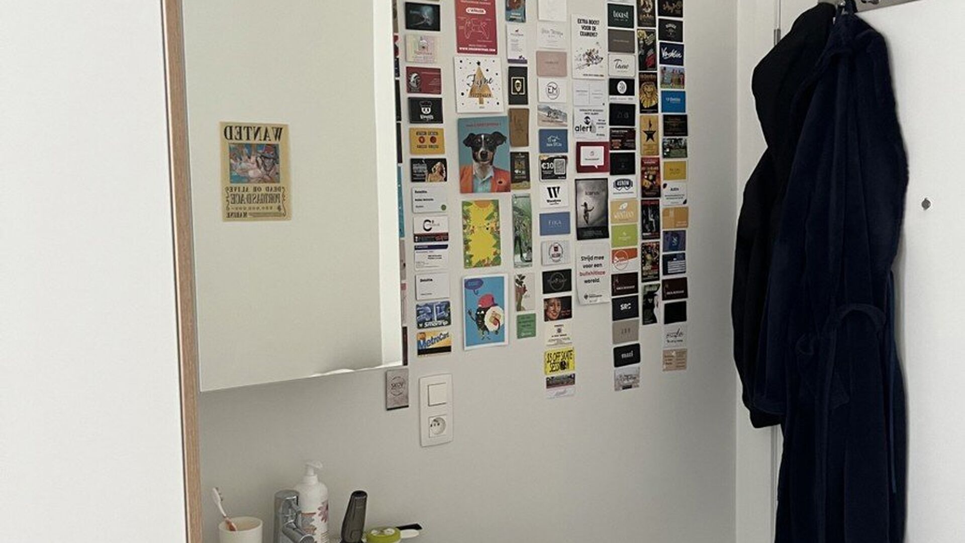 Laatste kamer met gedeeld sanitair beschikbaar in een verzorgde studentenresidentie. Deze kamer is functioneel ingericht en biedt een aangename woon- en studeeromgeving.

In het gehuurde goed zijn de volgende (nuts)voorzieningen/diensten aanwezig, dewelke