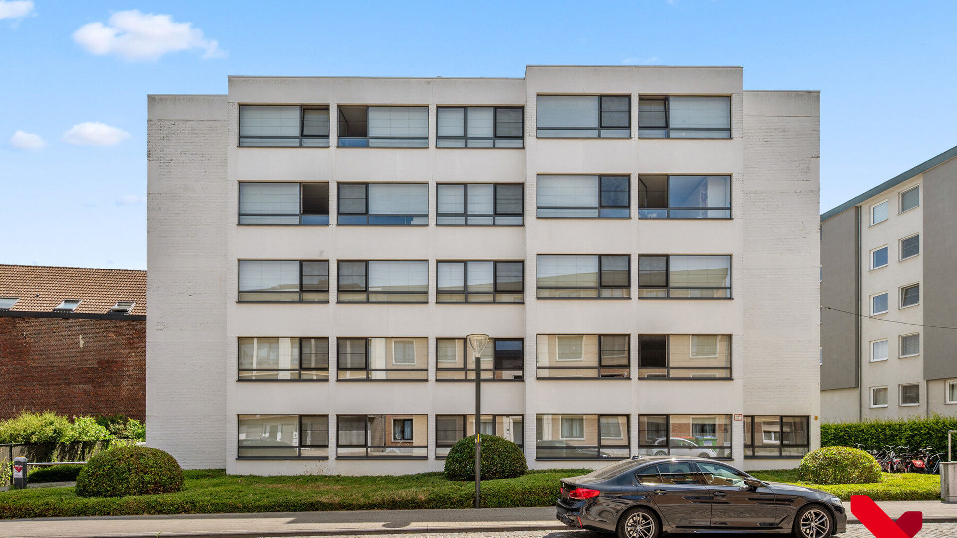 VOOR DE SNELLE BESLISSERS!
ACADEMIEJAAR 2026-2027

Welkom in deze ruime studentenstudio gelegen in hartje Leuven!
Deze ruime studio beschikt over een ge&iuml;nstalleerde kitchenette, eigen sanitair en een ge&iuml;nstalleerd meubel met opklapbaarbed.
Dankzij de gr