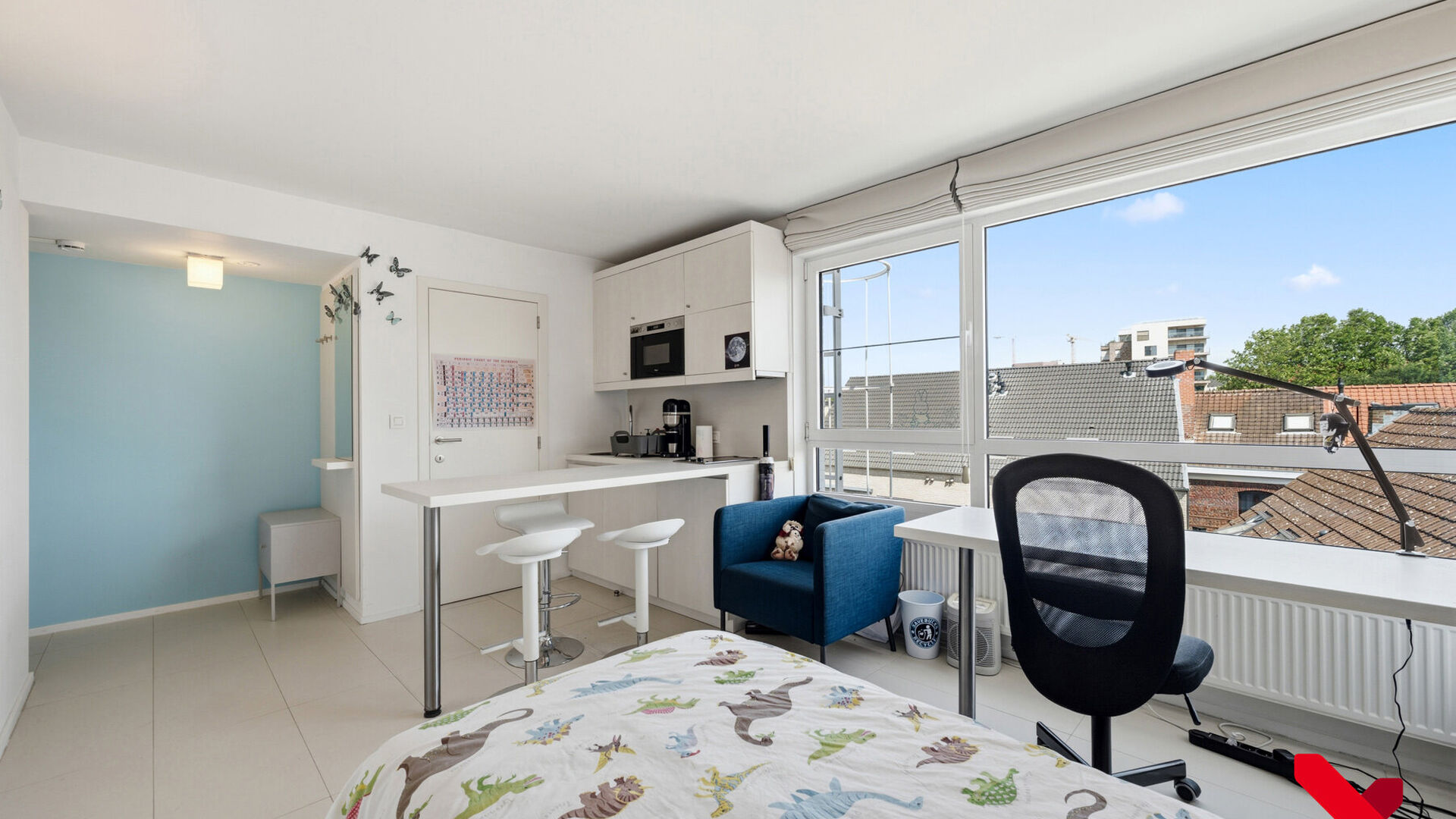 VOOR DE SNELLE BESLISSERS!
ACADEMIEJAAR 2026-2027

Welkom in deze ruime studentenstudio gelegen in hartje Leuven!
Deze ruime studio beschikt over een ge&iuml;nstalleerde kitchenette, eigen sanitair en een ge&iuml;nstalleerd meubel met opklapbaarbed.
Dankzij de gr