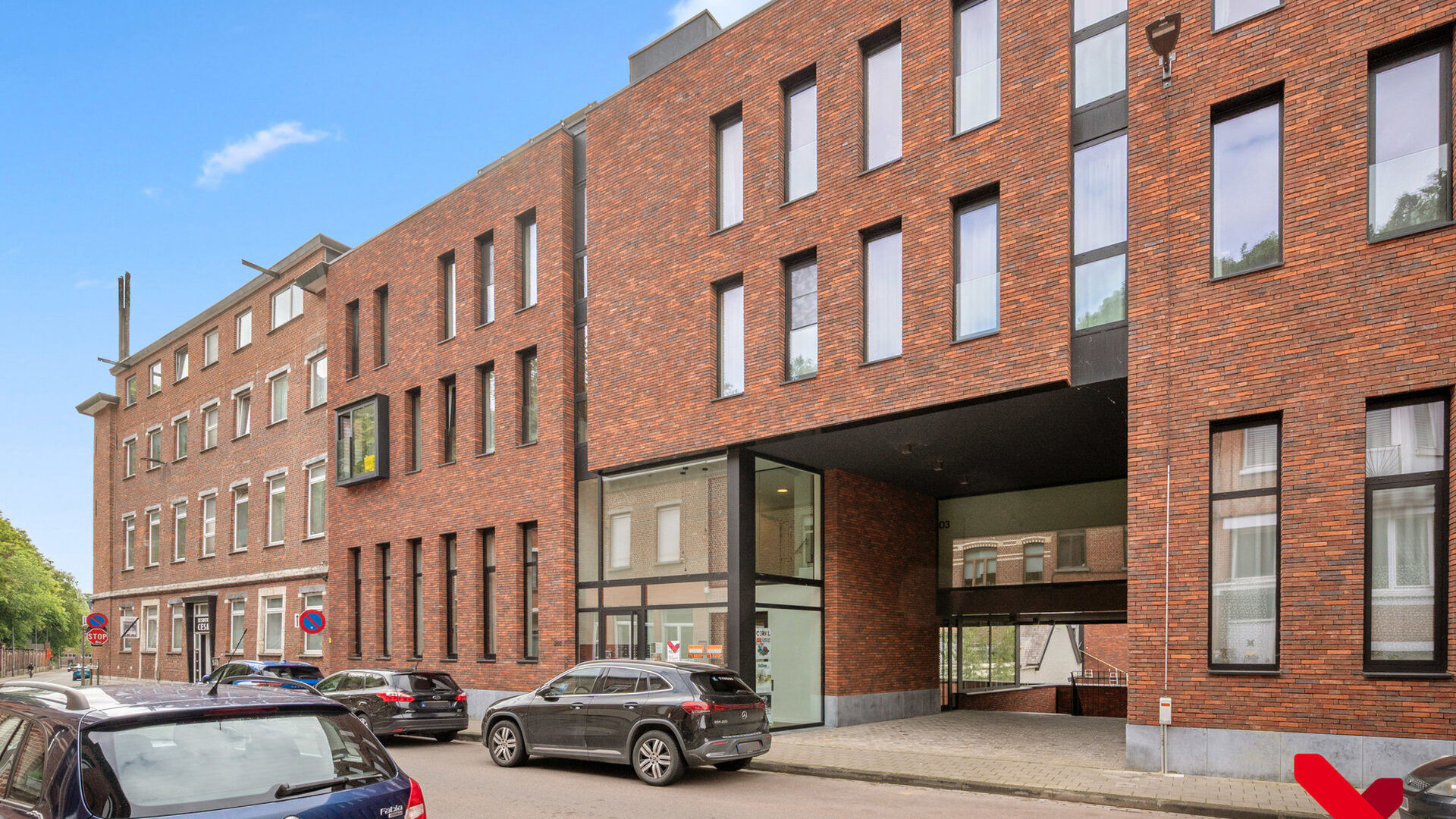 Welkom in residentie 'Ace', gelegen in een rustige buurt, in hartje Leuven. Deze kamer biedt alles wat je nodig hebt om te studeren, te ontspannen en te genieten van een fantastische studententijd!

Stap binnen en ontdek jouw eigen priv&eacute;ruimte, compleet 