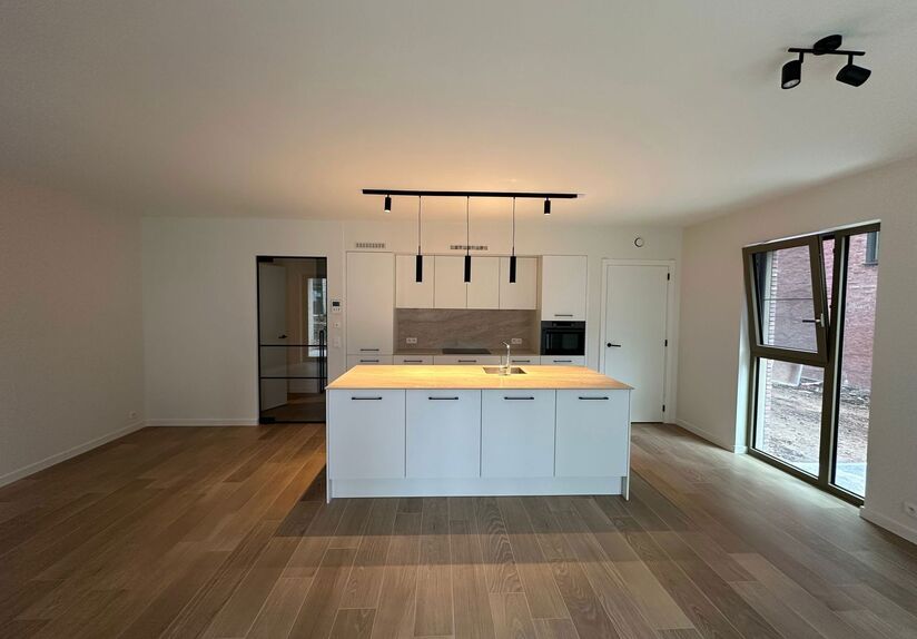 Appartement neuf de luxe avec 2 chambres dans le tout nouveau projet r&eacute;sidentiel Burenberg.

Cet appartement neuf et &eacute;conome en &eacute;nergie fait partie du prestigieux projet r&eacute;sidentiel Burenberg. Un nouveau d&eacute;veloppement &agrave; Louvain offrant de nombreux a