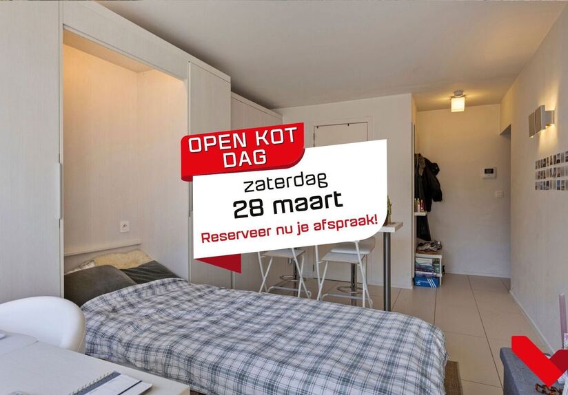 Bienvenue dans ce studio &eacute;tudiant confortable, id&eacute;alement situ&eacute; pour une vie &eacute;tudiante sans souci !

Ce studio est strictement destin&eacute; &agrave; un usage individuel et est enti&egrave;rement meubl&eacute; avec un lit, bureau, table, &eacute;tag&egrave;re et armoire. Il dispose &eacute;g