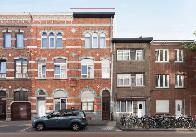 ONLY FOR STUDENTS: Are you looking for a cozy and snug little apartment in the heart of Leuven? This cozy studio apartment offers everything you need for comfortable city living.

Location: 
This apartment is ideally located within Leuven's ring road, jus